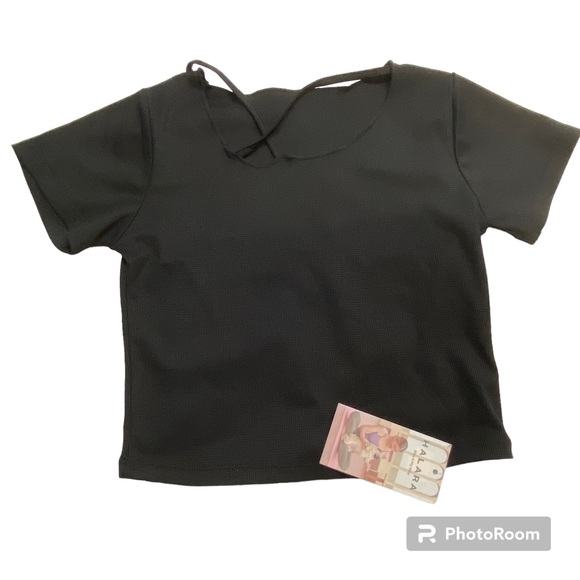 HALARA NWT Short Sleeve Crisscross Cut Out Cropped Yoga Sports Top Black Size M - Picture 5 of 10